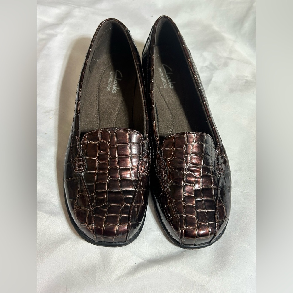 Clarks Collection Patent Dark Brown Crocodile Embossed Loafers Size 7 Wide